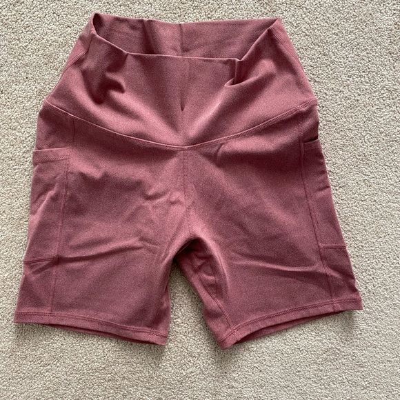 Colorfulkoala Essential Legging w/Pockets 6” Inseam - Picture 3 of 5